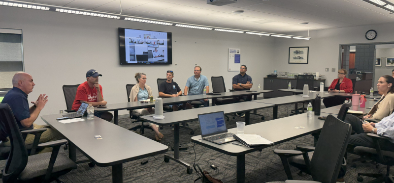 Const. roundtable