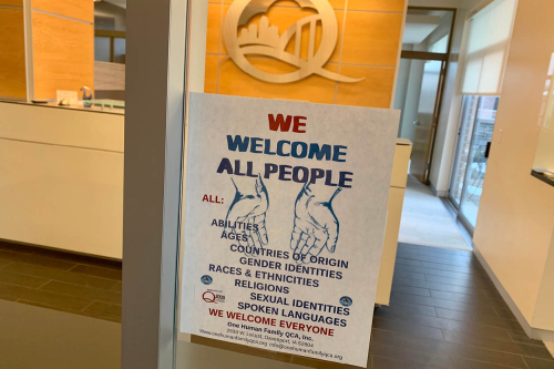 Welcoming business sign